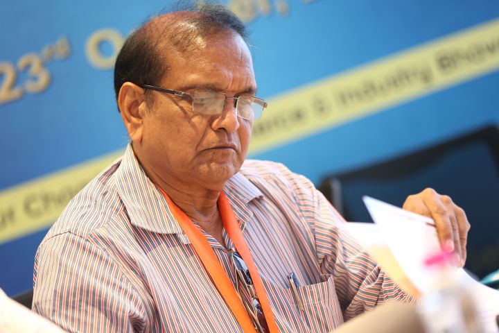 best eye specialist doctor near Vaishali Nagar Jaipur Dr. Karishma Goyal